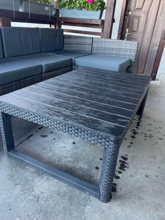 Narożnik ogrodowy z stolikiem technorattan