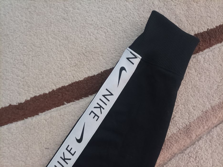 Bluza Nike rozm. 156-166