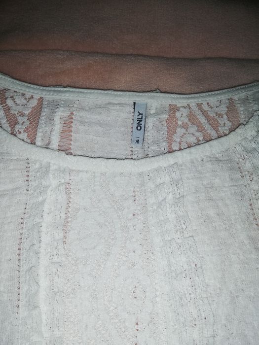 Blusa de renda branca