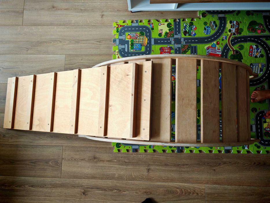 Bujak ślizgawka ścianka wspinaczkowa montessori