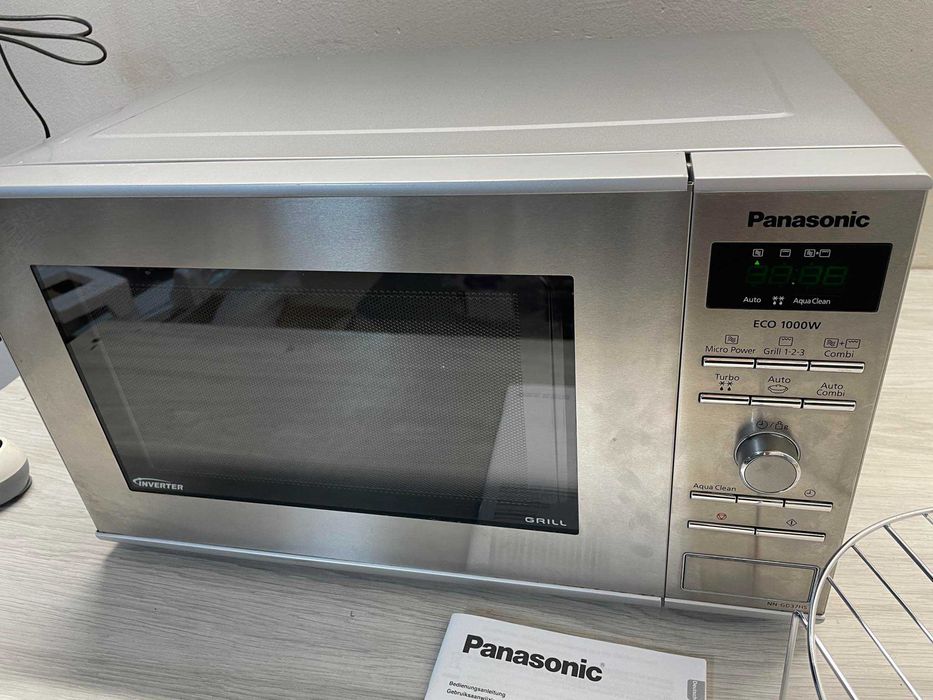 Kuchenka mikrofalowa wolnostojąca Panasonic NN-GD37HSGTG