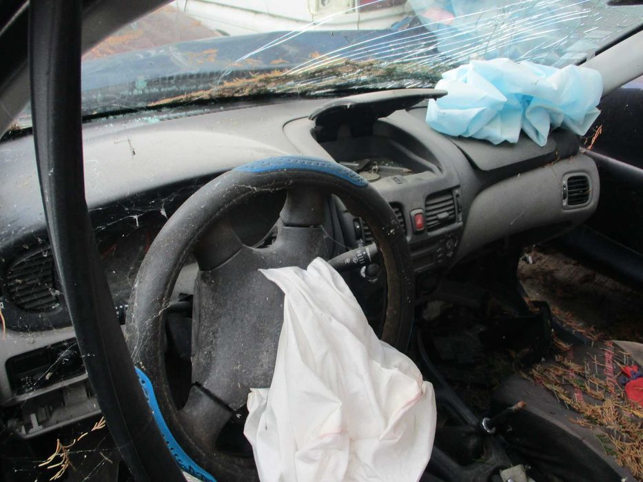 Nissan Almera II N16Para peças