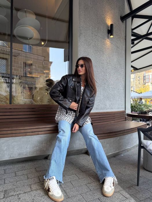 Шкіряна куртка бомбер