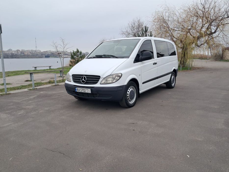 Продаю Mercedes Vito 639 
115 ! 
Авто 2009 года 
На полной комплектации ! 

Автомобиль для своих лет в очень хорошем состоянии. 

По комплектации имеет : 

Кондиционер 
Блютуз звонок по громкой связи встроенный 
Круиз контроль 
Авто свет 
Датчик дождя 
Электро пакет 
Электро регулировка зеркал 
Стеклоподъемники 
2х динная магнитола с кнопками
Механика 6-ступка 

По салону каждая кнопочка работает. 

По техническому плану к машине нету никаких нареканий 
Мотор весь сухой заводится с пол тычка в любой мороз имеет хорошую тягу и держит уровень масла. 
Коробка сцепление вопросов нету все передачи включаются мягко никаких хрипений выбиваний нету ! 
Ходовая часть авто обслужена до мелочей. 
Стоит 100ый аккумулятор. 

По кузову автомобиль так же без нареканий варить красить ничего не надо авто в РОДНОМ ОКРАСЕ все целое ( гаражное хранение ) днище так же адекватное, для своих лет машинка хороша сохранилась, достойный вариант которых уже осталось очень мало. 

По салону так же нету никаких нареканий все сиденья пластмасса обшивки целое без пятен потертостей и порванного, все хорошо сохранилось для своих лет. 

По документам полный порядок любой вид оформления.