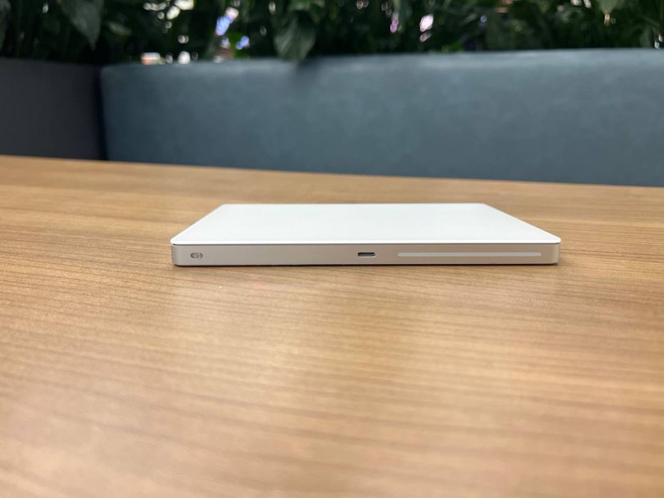 401-Apple Magic Trackpad 2