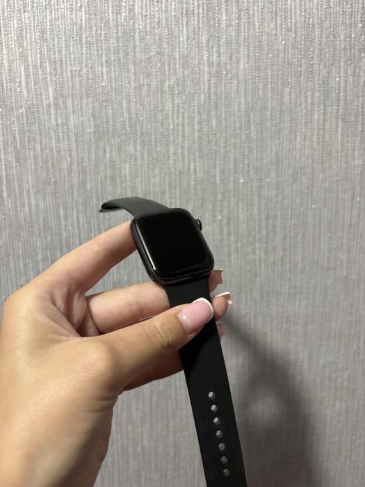 Apple Watch 5 44 mm NIKE акб 92 % гарний стан