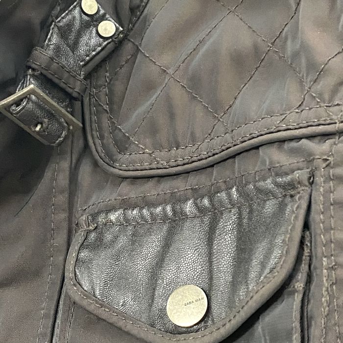 Parka da Zara com detalhes em couro sintético./ Vintage/Raro