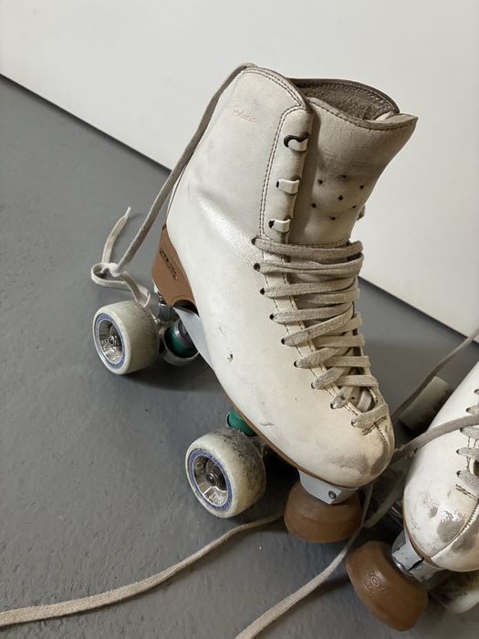 Patins de patinagem artística