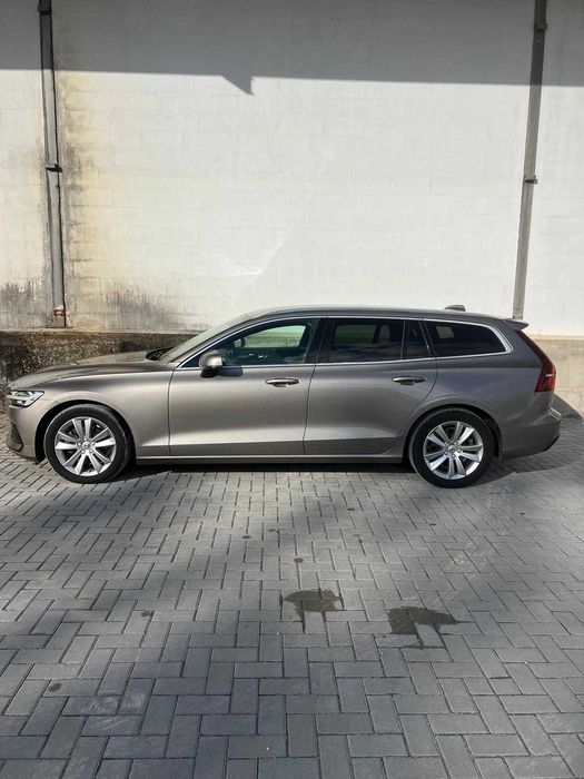 VOLVO V60 2.0 D3 Momentum