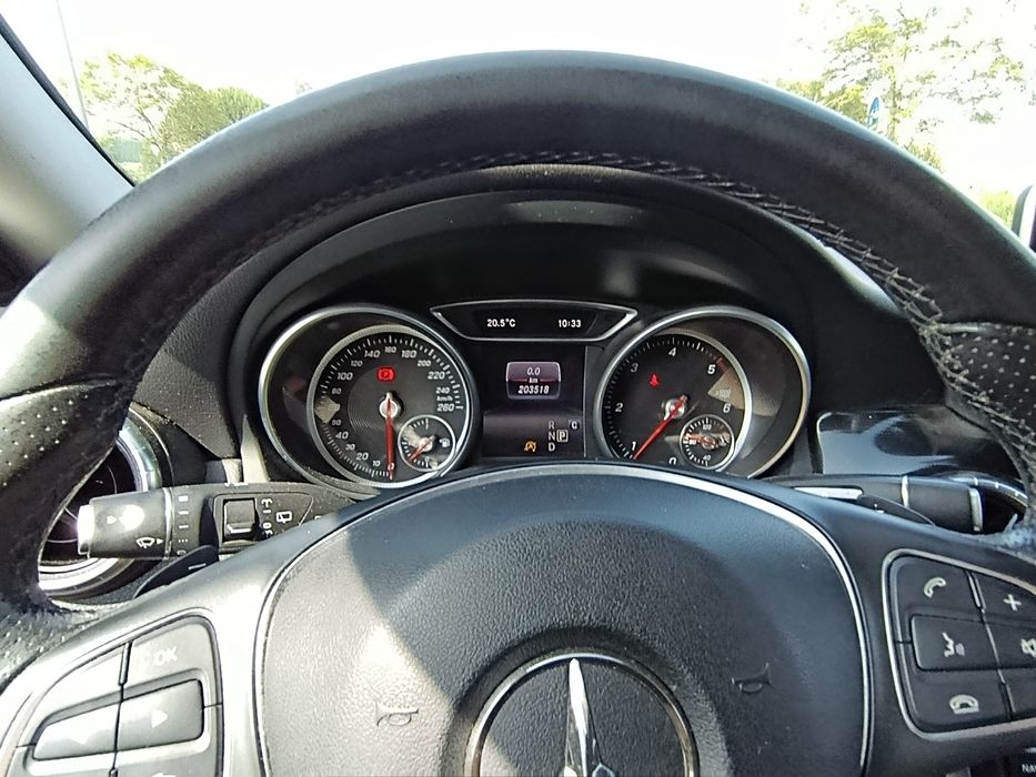 Mercedes-Benz CLA 180 d Shooting Brake