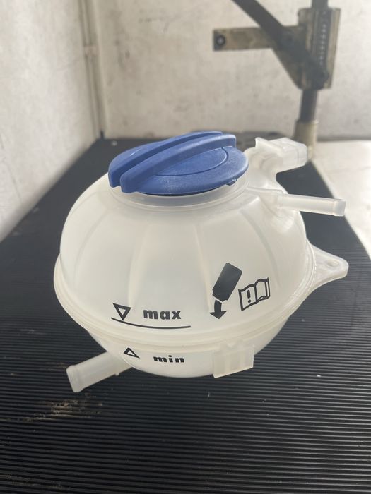 Vaso de Expansão Audi A1 1.6 TDI (com Tampa) – NOVO