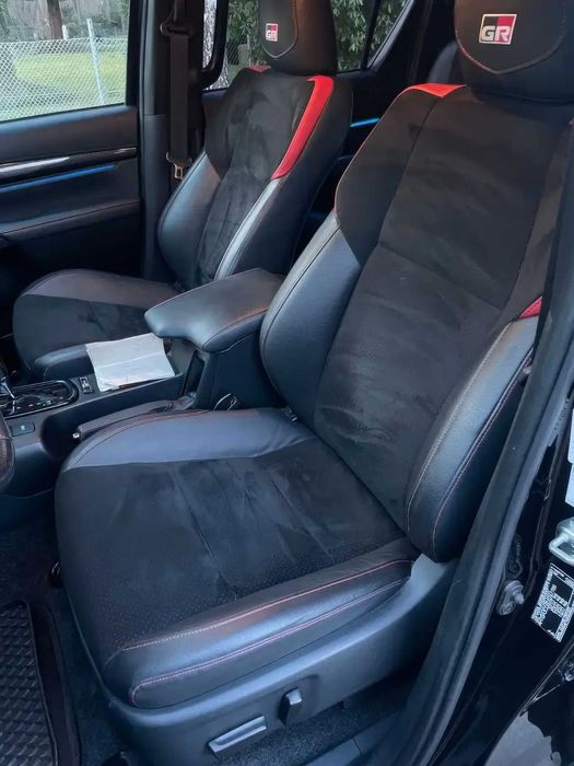 Toyota Hilux      2023