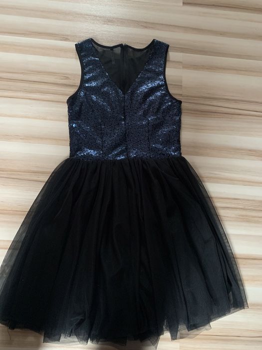 Sukienka elegancka diamenciki