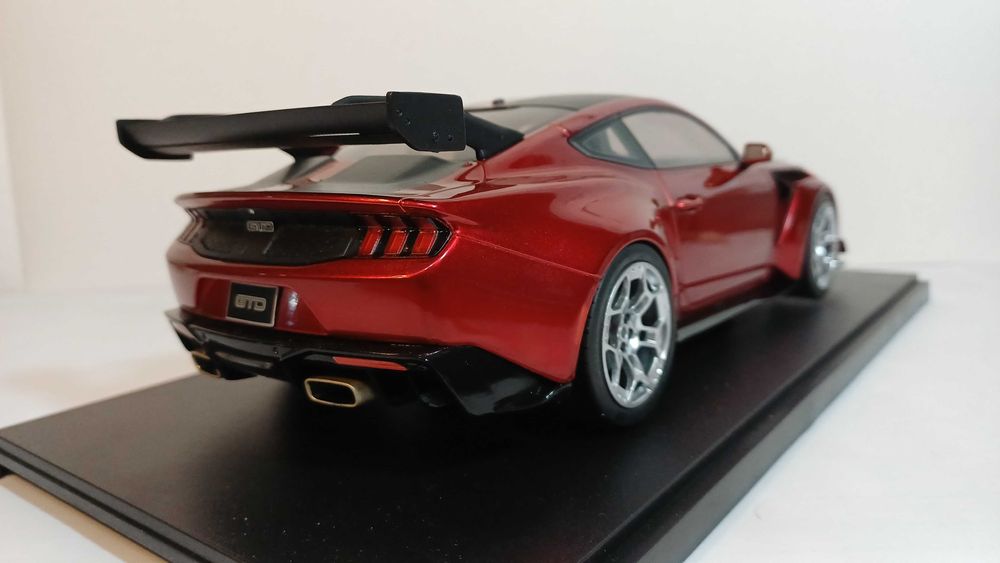 1/18 Ford Mustang GTD 2025 - IXO