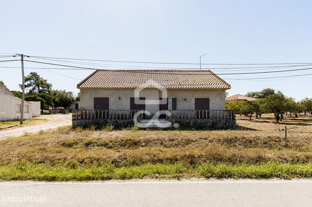 Moradia T3 Isolada inserida num lote de 720 m² em Vendas Novas, Évora