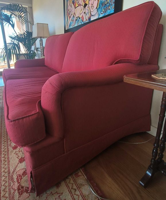 Sofá cama vermelho 3 lugares