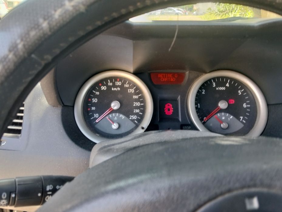 Vendo carro megane 2004