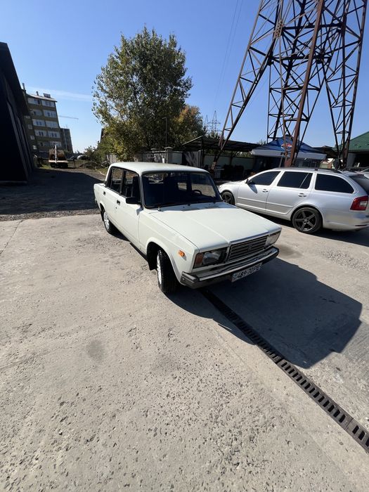 В продажі ваз 2107