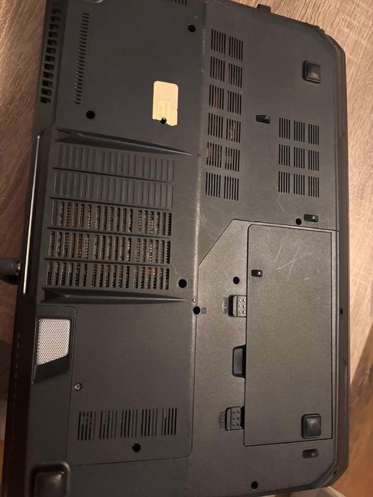 Sprzedam laptop MSI