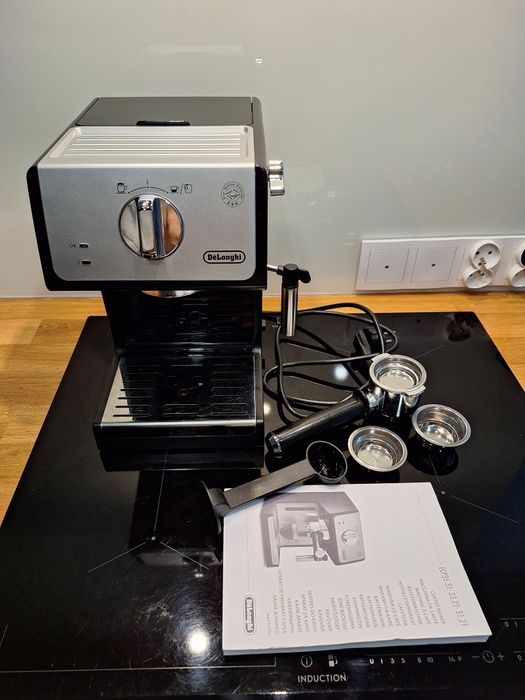 Ekspres  kolbowy do kawy De'Longhi