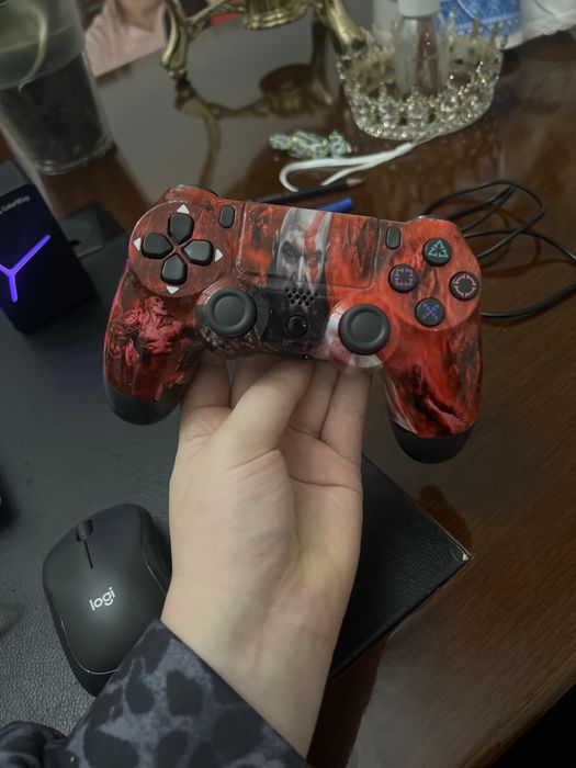 Геймапады для пк . Проводной bloody и кастомным dual shock 4 ( не ориг