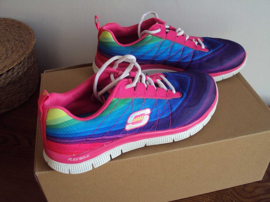 Sprzedam buty damskie sportowe Skeczers