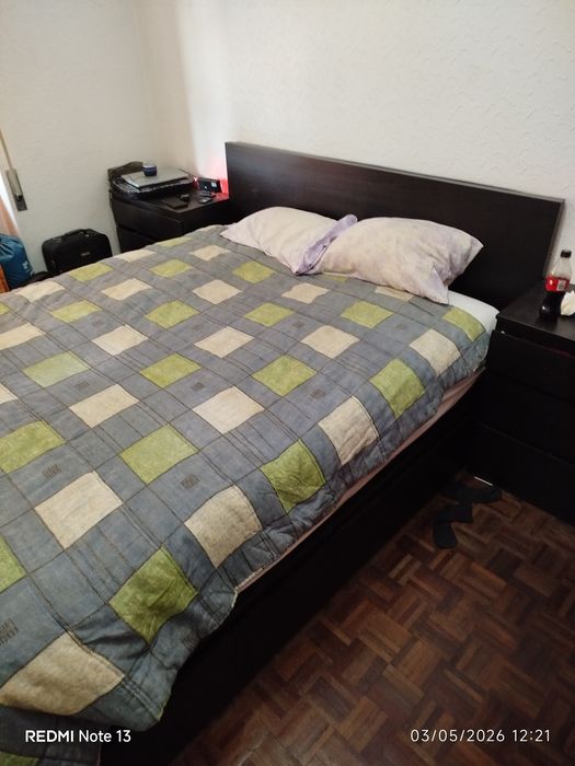 Cama de casal XL com 4 gavetas, estrado e colchão — 200€
