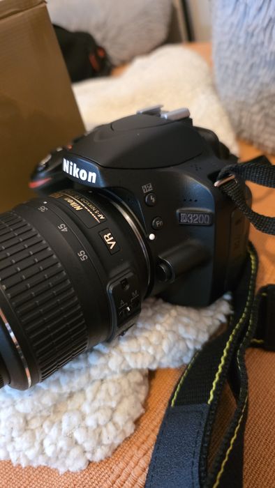 Nikon D3200 + AF-S DX 18-55 / Mochila Lowpro