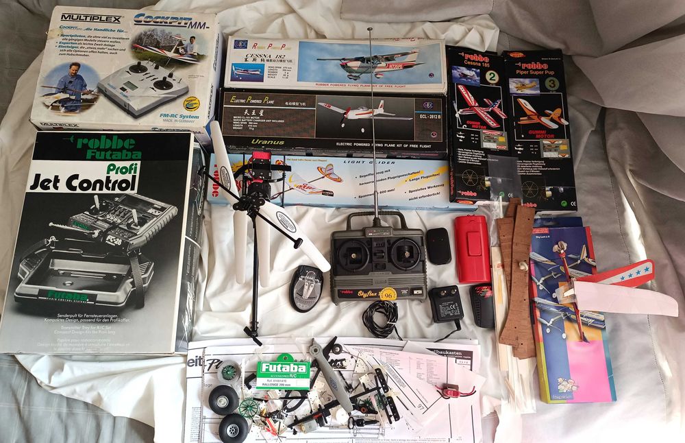 RC 8 Boxes, 1 Controller, 1 Helicopter64740208847361121