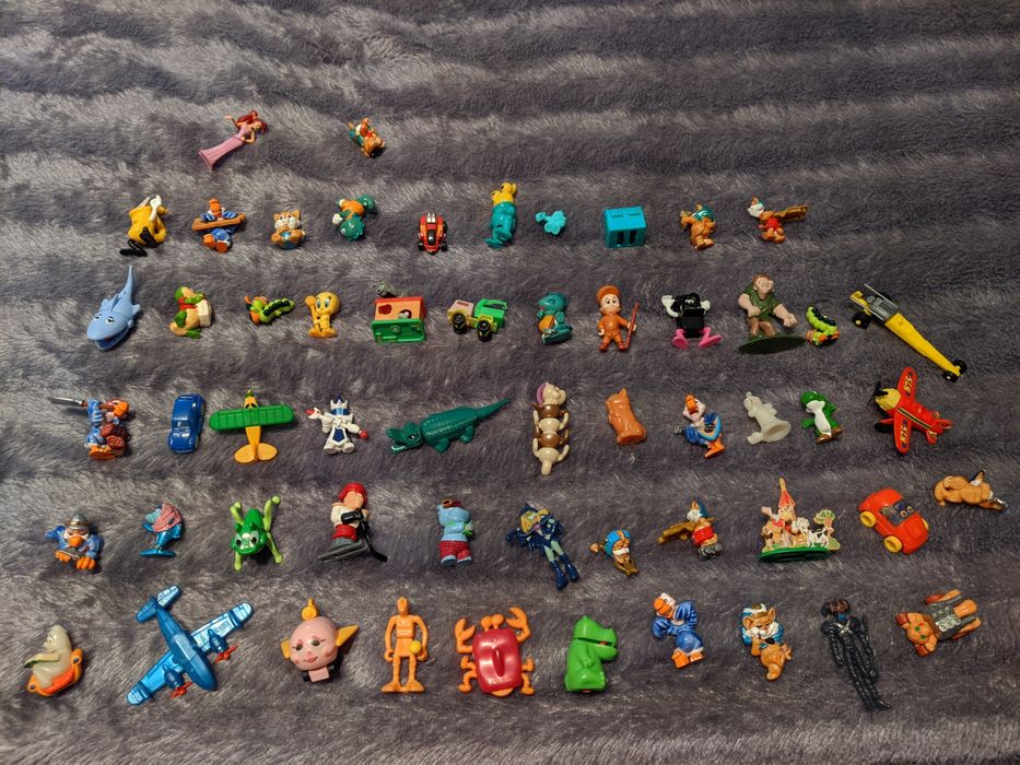 Kinder bonecos variados