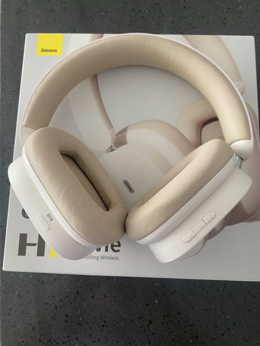 Наушникі безпровідні білі