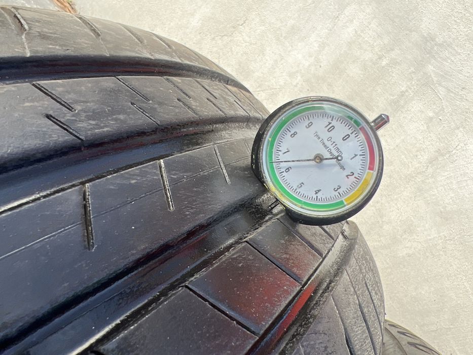 Opona bridgestone 245/45/20 para