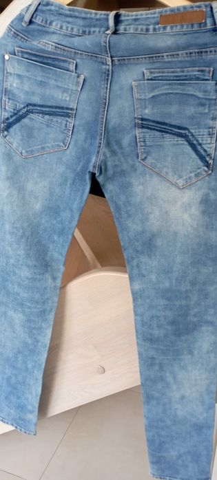 Jeansy Reporter young  stan bdb- rozmiar M joggery regulowany pas