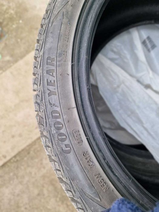 GoodYear Ultra Grip Ice 2