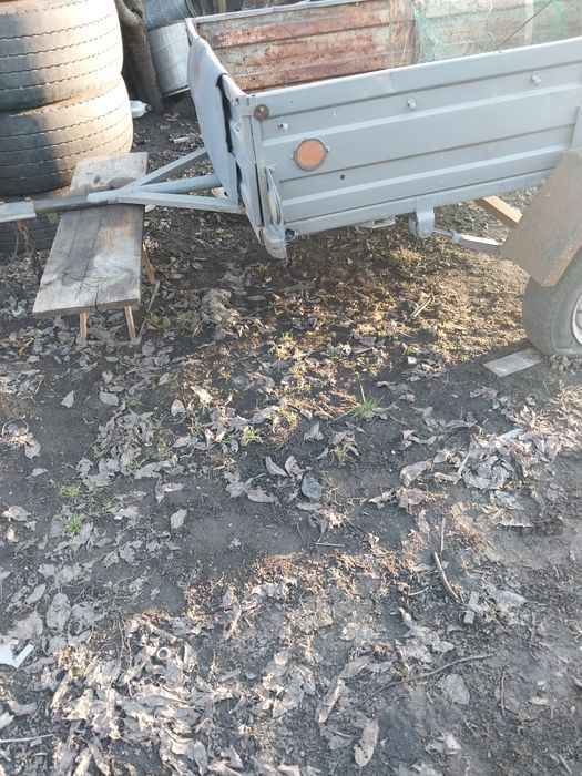 Причіп автомобільний