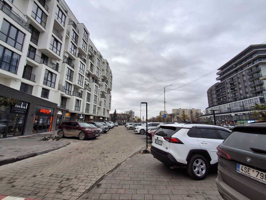 Комерція біля ПАЛЬМ Новий Район