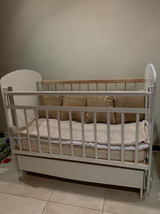 Детская кровать на маятнике: 1 500 грн. - Детская мебель Киев на Olx