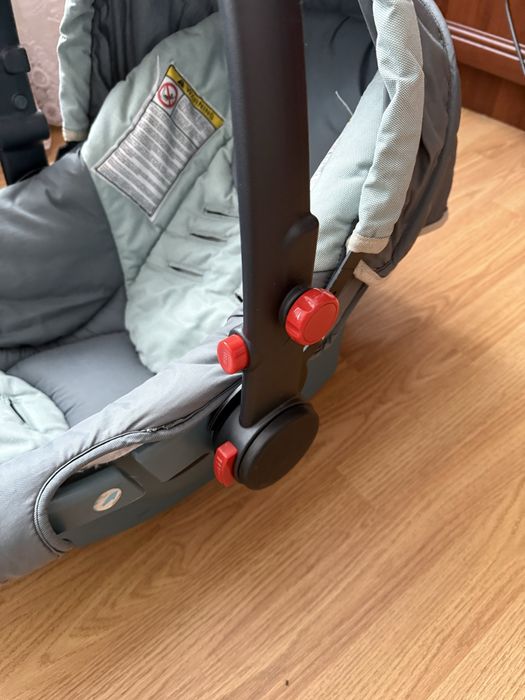 Автокрісло chicco 0-13kg