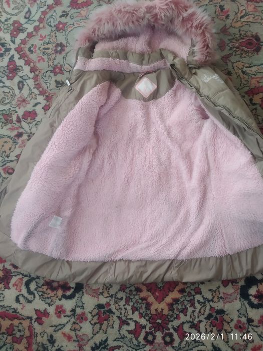 Віддам зимове пальто на дівчинку