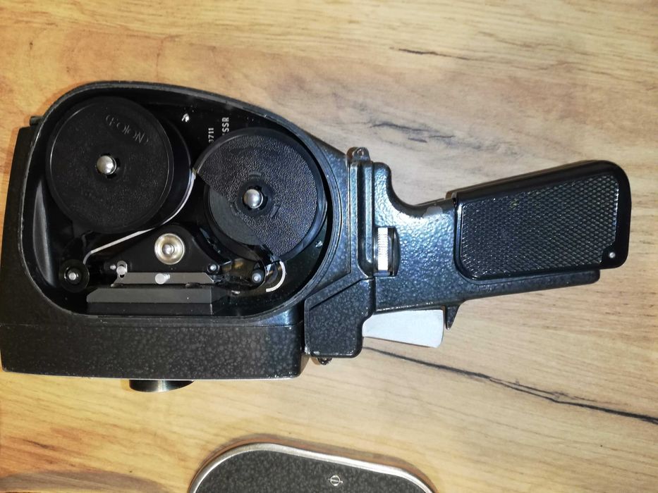 Retro Pamiątki. Amatorska kamera filmowa QUARTZ 8 mm