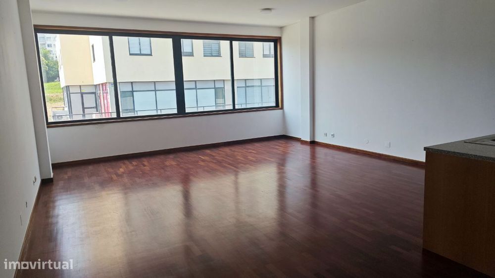 Escritório / 50m2 / centro/ Vila Nova de Gaia