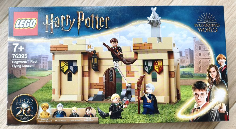 LEGO Harry Potter 76395 Hogwart: Pierwsza lekcja latania