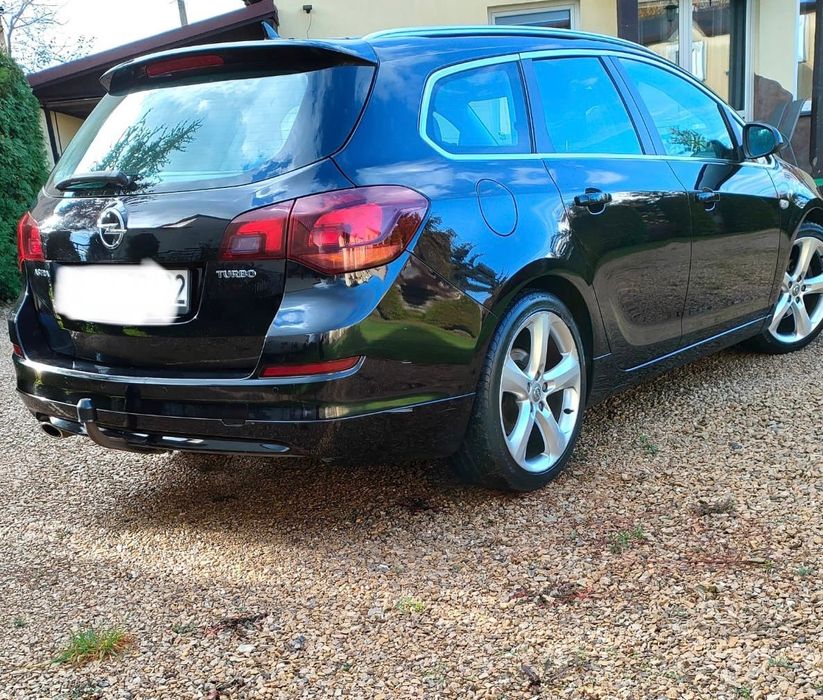 Opel Astra J 1,6 Turbo OPC