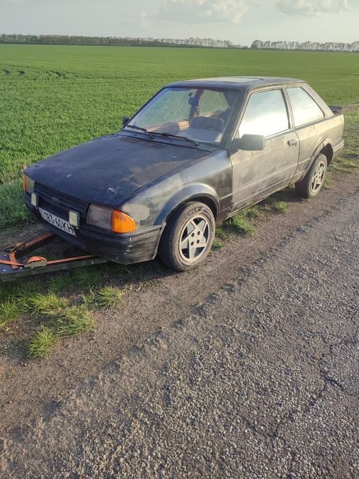 Розбираю Ford escort orion