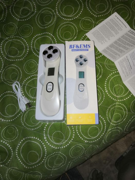 Микротоковый аппарат для лица RF/EMC/ светотерапия