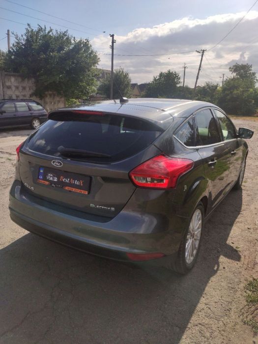 FORD FOCUS 2017 VIN 1FADP3R46HL325093 фото оголошення 3 з 8