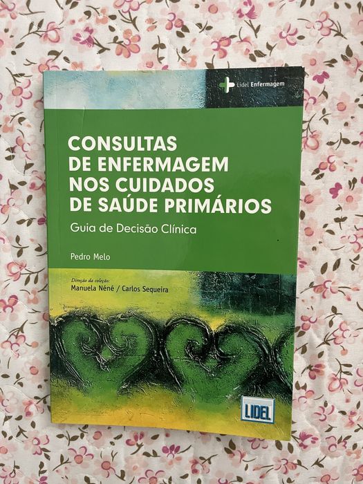Livro Consultas de Enfermagem nos cuidado de saude primarios