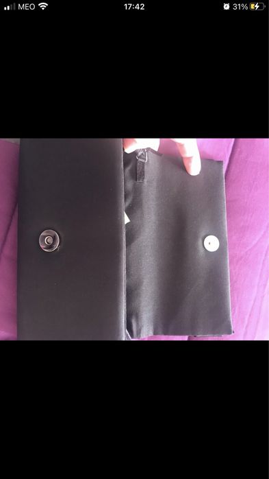 Clutch NOVA preta com laço