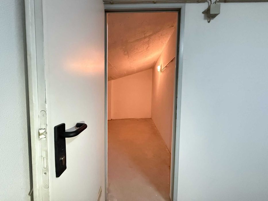 Arrumos no centro do Cadaval para Arrendamento