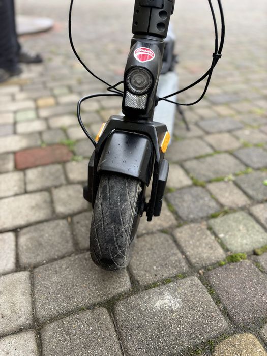 Електро самокат..